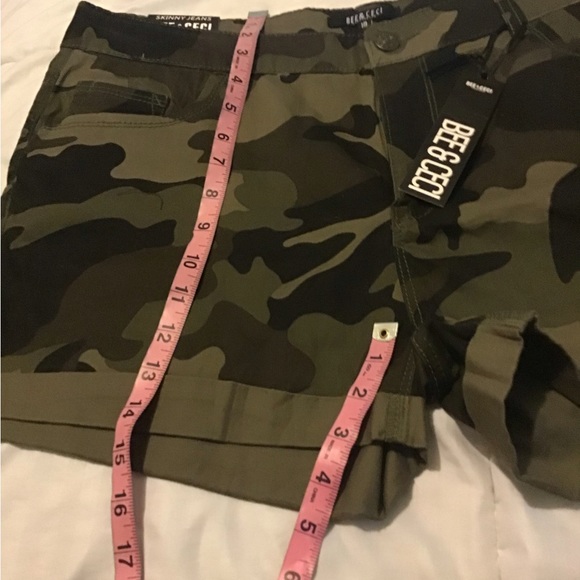 Bee & Ceci 18 plus size green camo cuffed shorts NWT - Picture 7 of 8